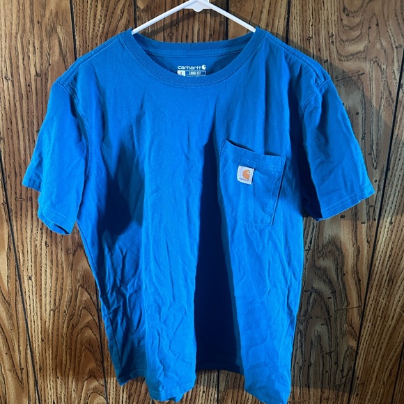 Carhartt Tops - Women’s Carhartt shirt